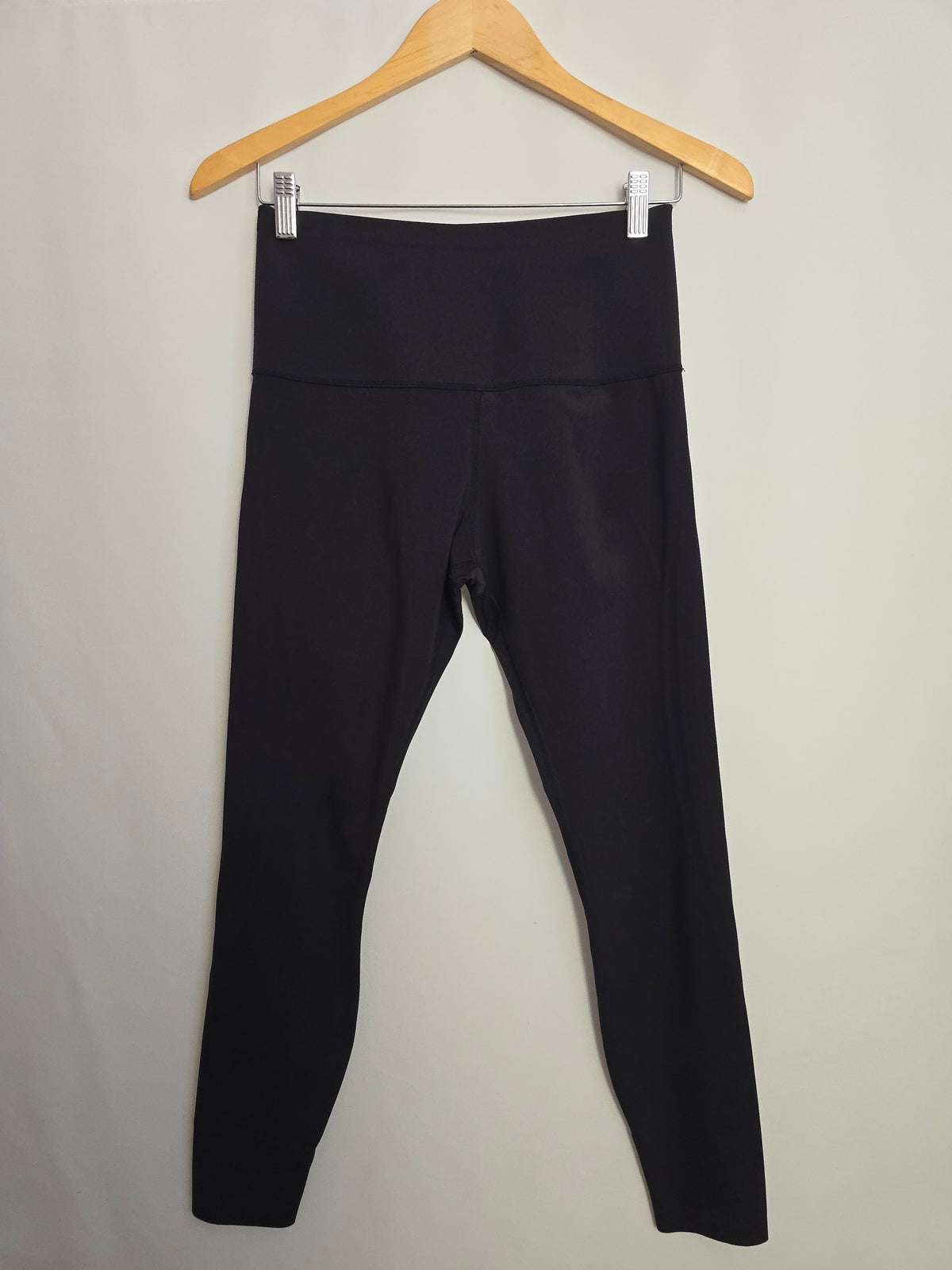 Knix Black HiTouch High Rise Leggings • Medium