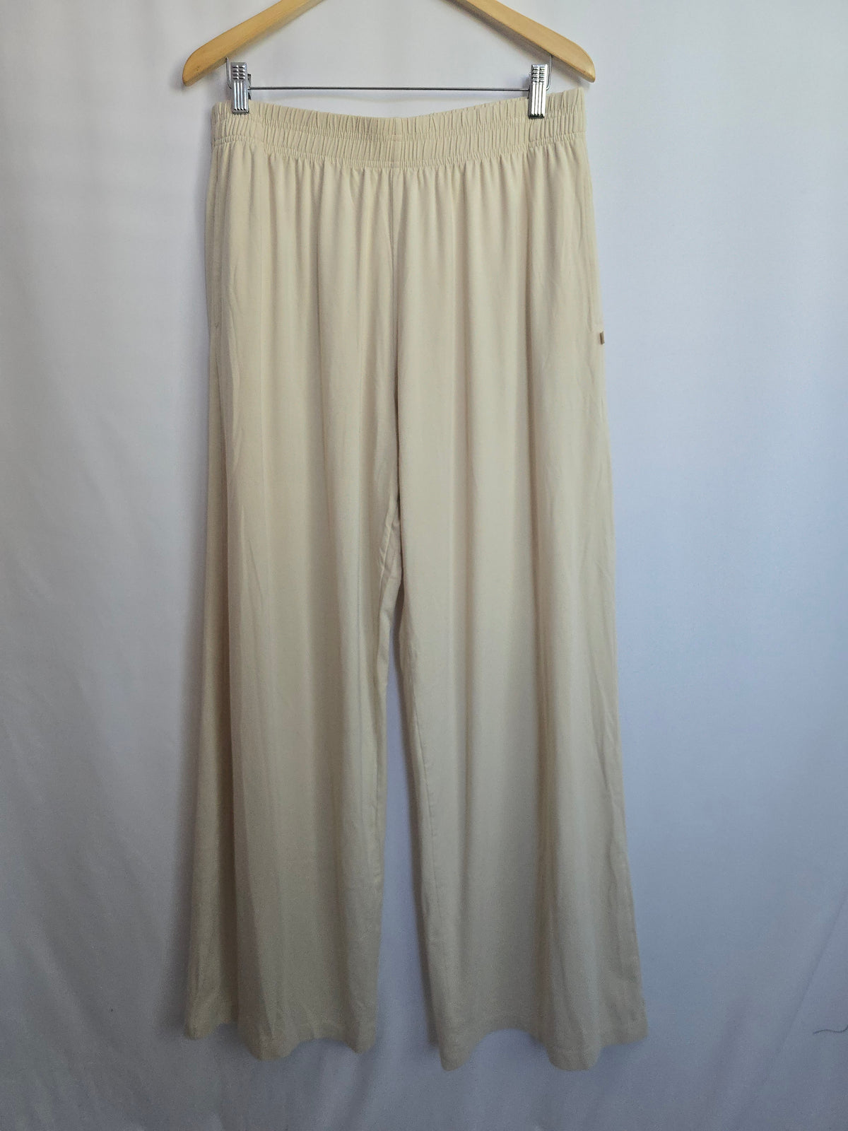 Jax & Lennon Bone Wide Leg Pants • X-Large