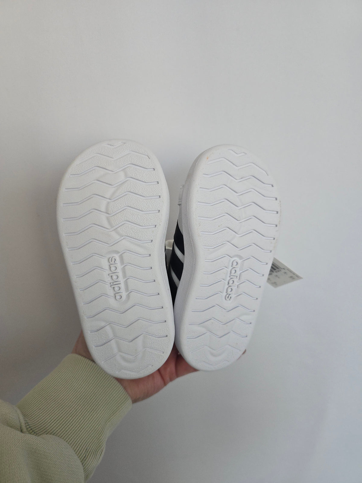 NEW Adidas Street Talk Velcro Runners • 7.5C