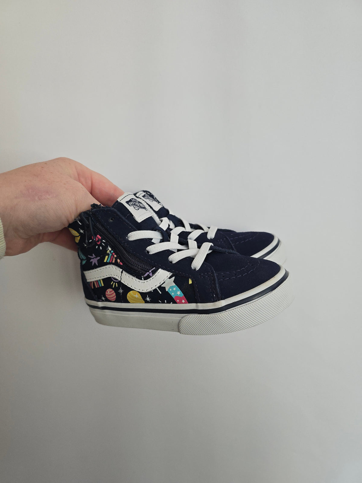 NEW Van Planets Sk8 Hightops • 7.5C