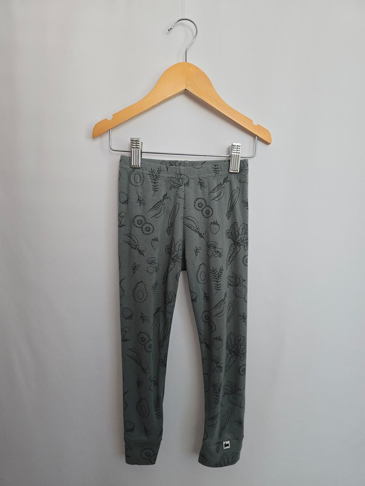 Little & Lively Veggie Leggings • 3 years