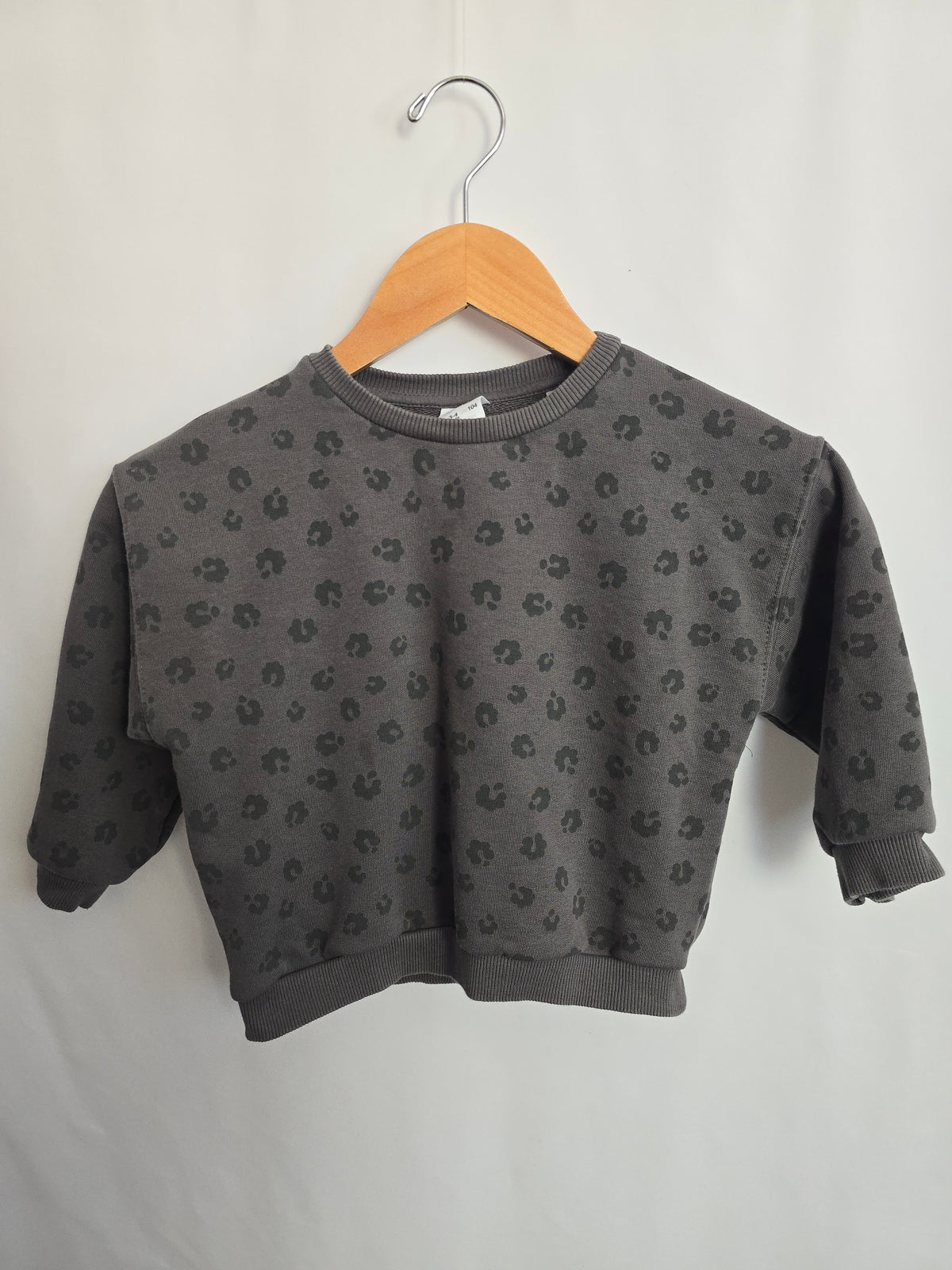 Zara Grey Leopard Crewneck • 3-4 years