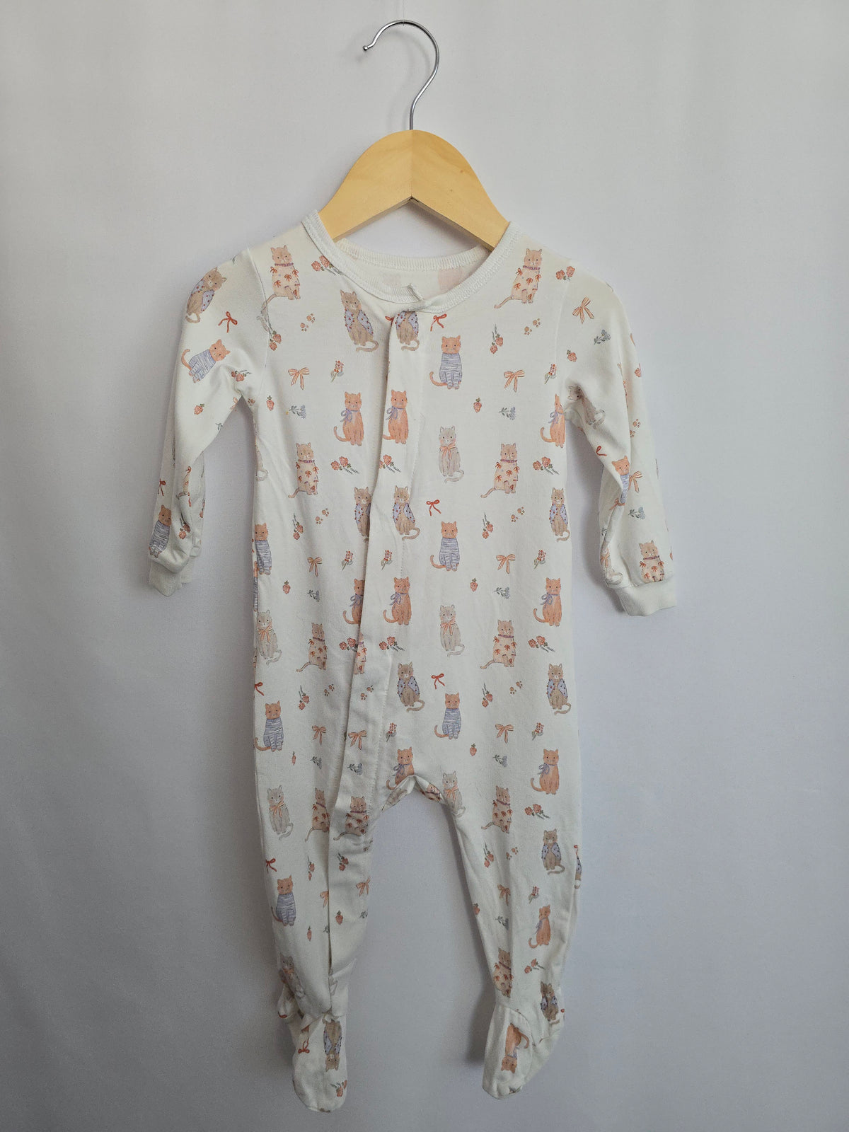 Colle Colle Cats Magnetic Footie • 6-9 months