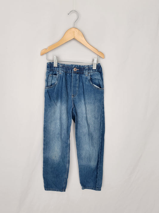 H&M Stretchy Waist Relaxed Jeans • 6-7 years