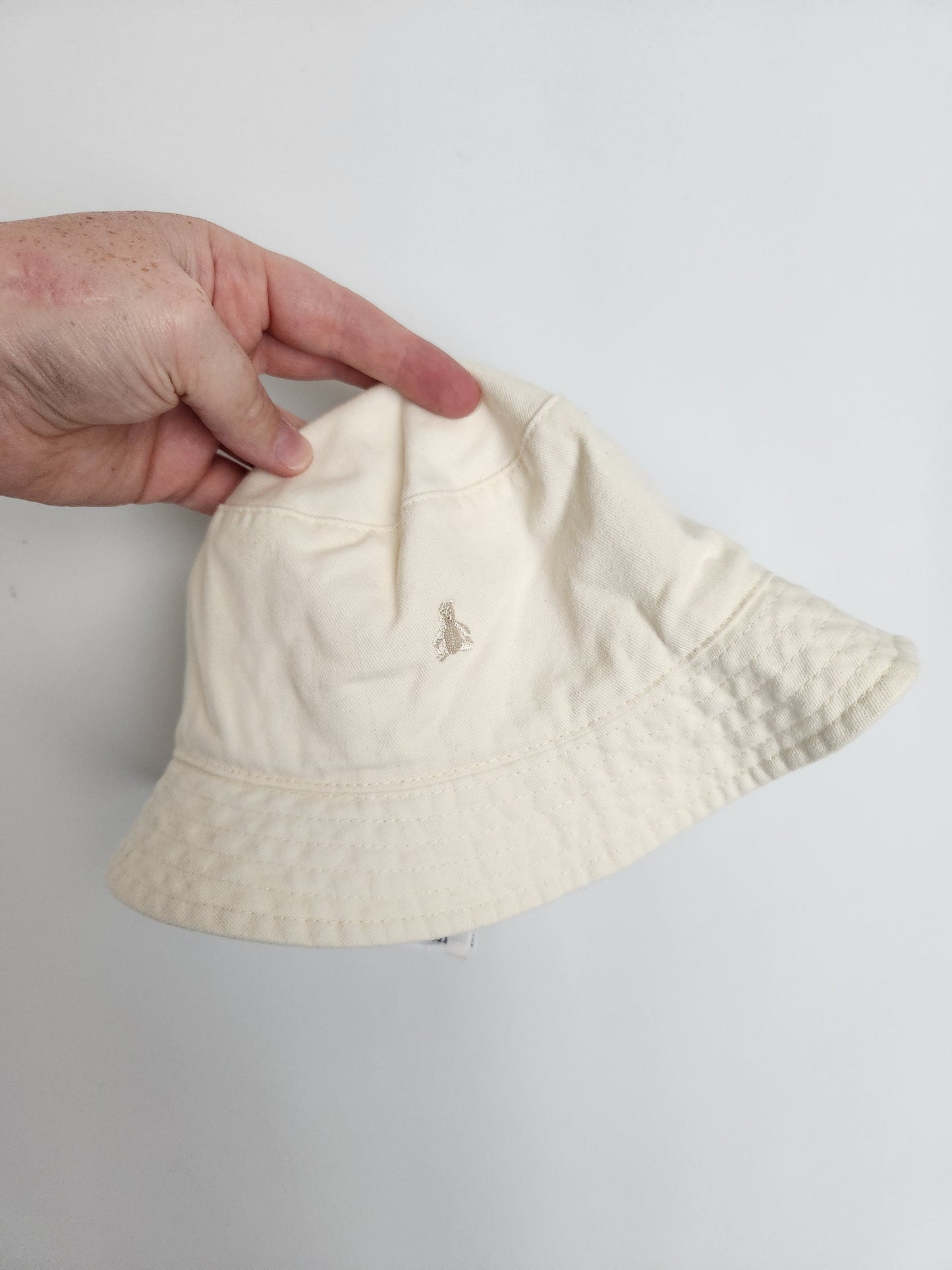 Baby Gap Ivory Bucket Hat • 12-24 months