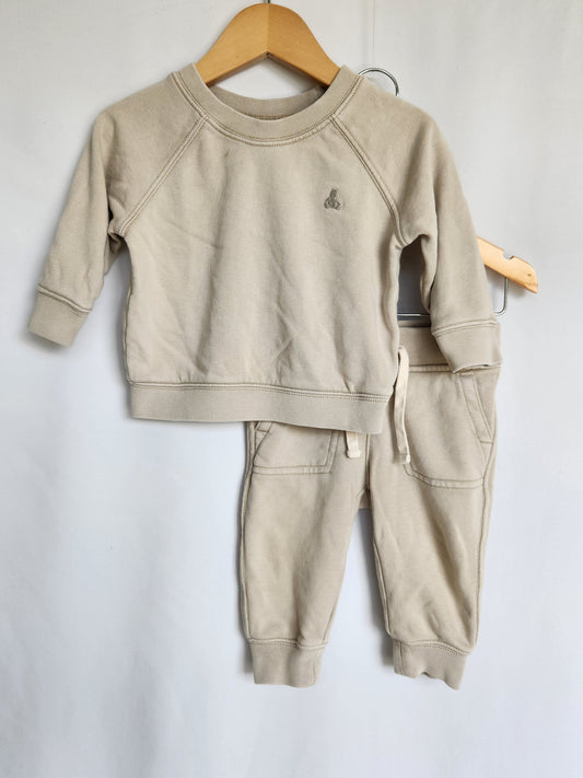 Baby Gap Greige Sweatshirt & Pants *stain* • 6-12 months