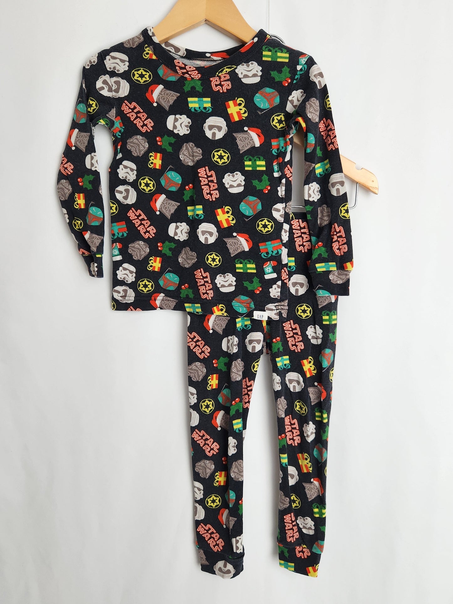 Baby Gap Star Wars Christmas Pajamas • 3 years