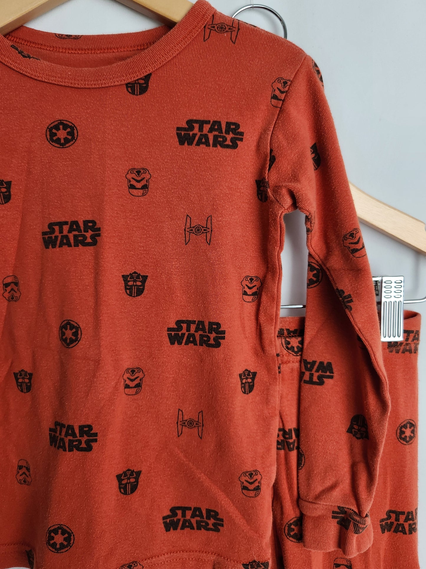 Baby Gap Star Wars Pajamas • 5 years