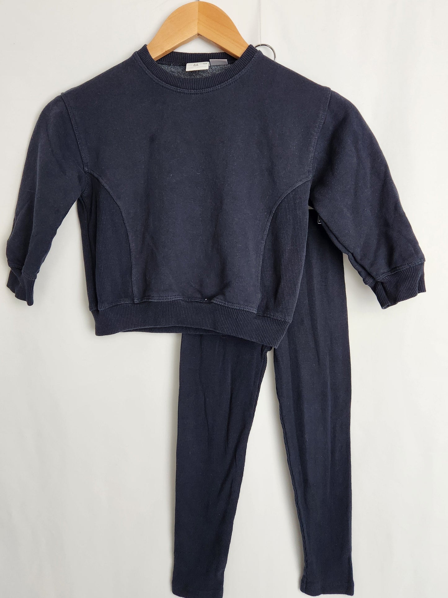 Zara Navy Sweatshirt & Ribbed Leggings *stains* • 3-4 years