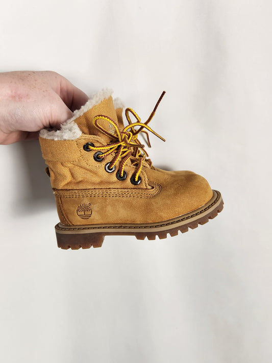 Timberland Sherpa Lined Roll Down Boots • 5C