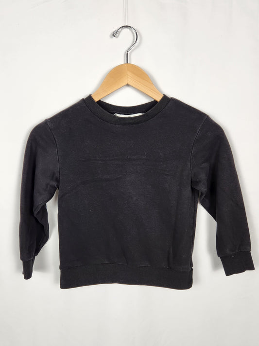 H&M Black Sweatshirt • 4-6 years