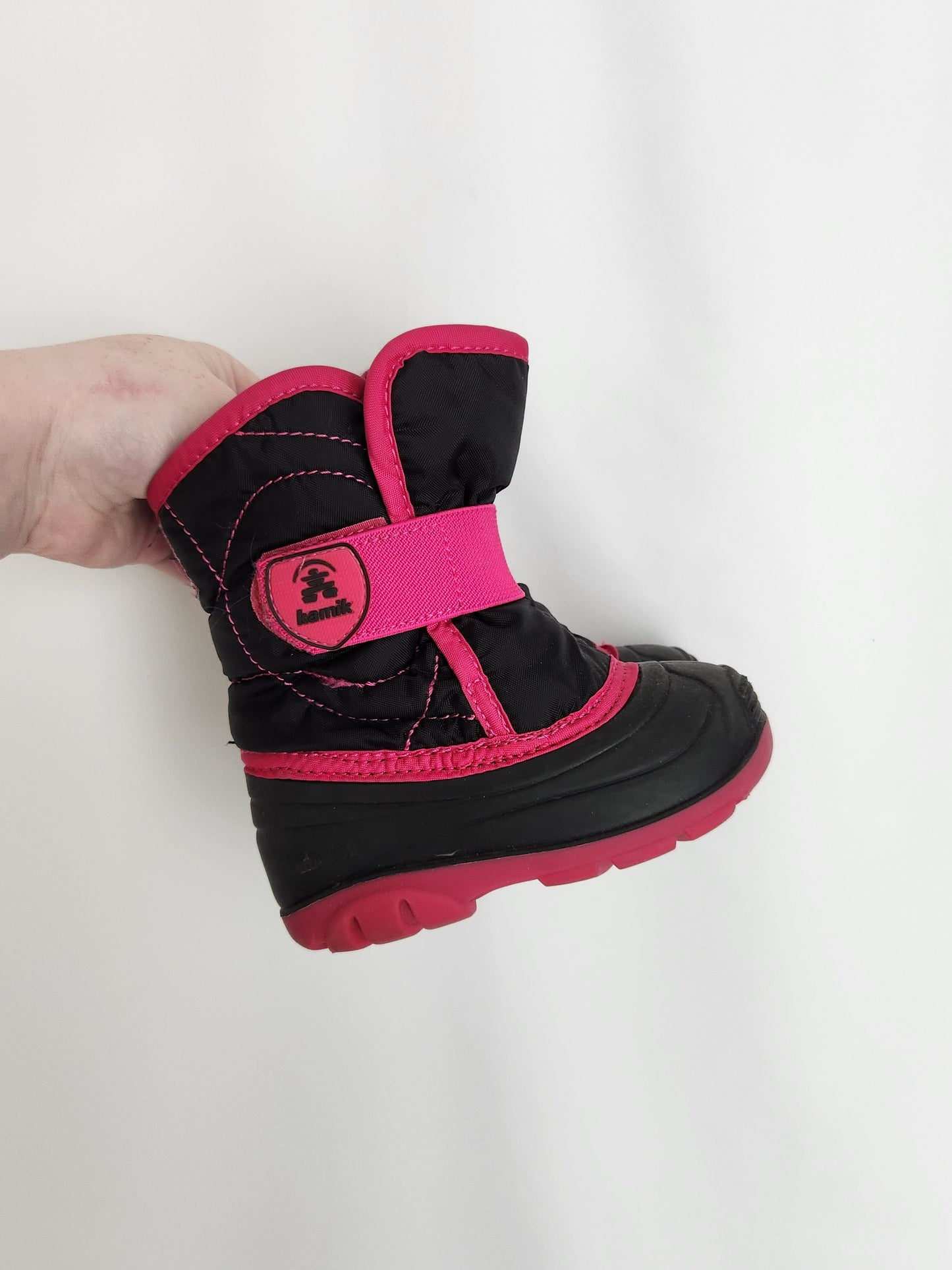 Kamik Pink/Black Snow Boots • 6C