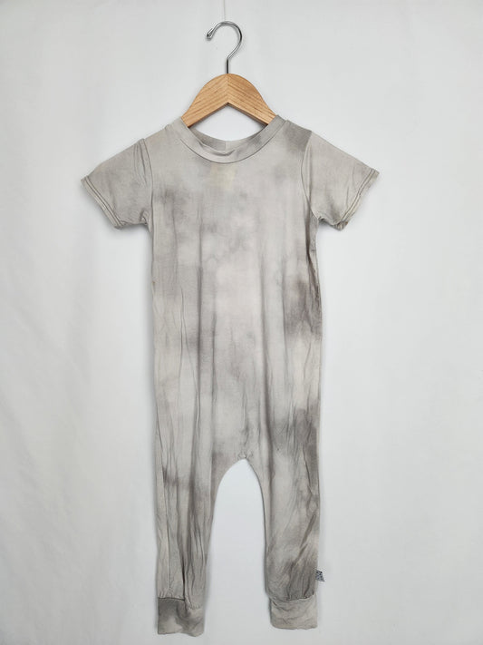 Urban Baby Apparel Grey Tie Dye Romper *stains* • 3-4 years