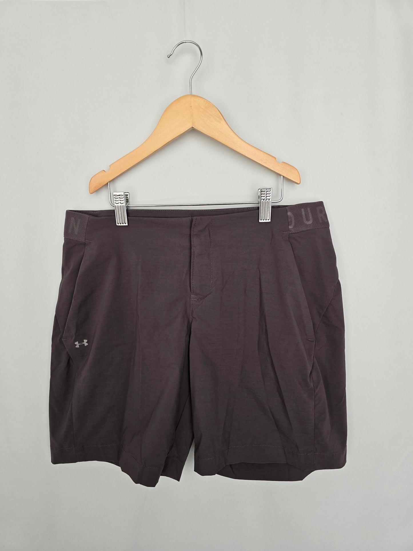 Patagonia Ladies Barely Baggy Shorts • Small