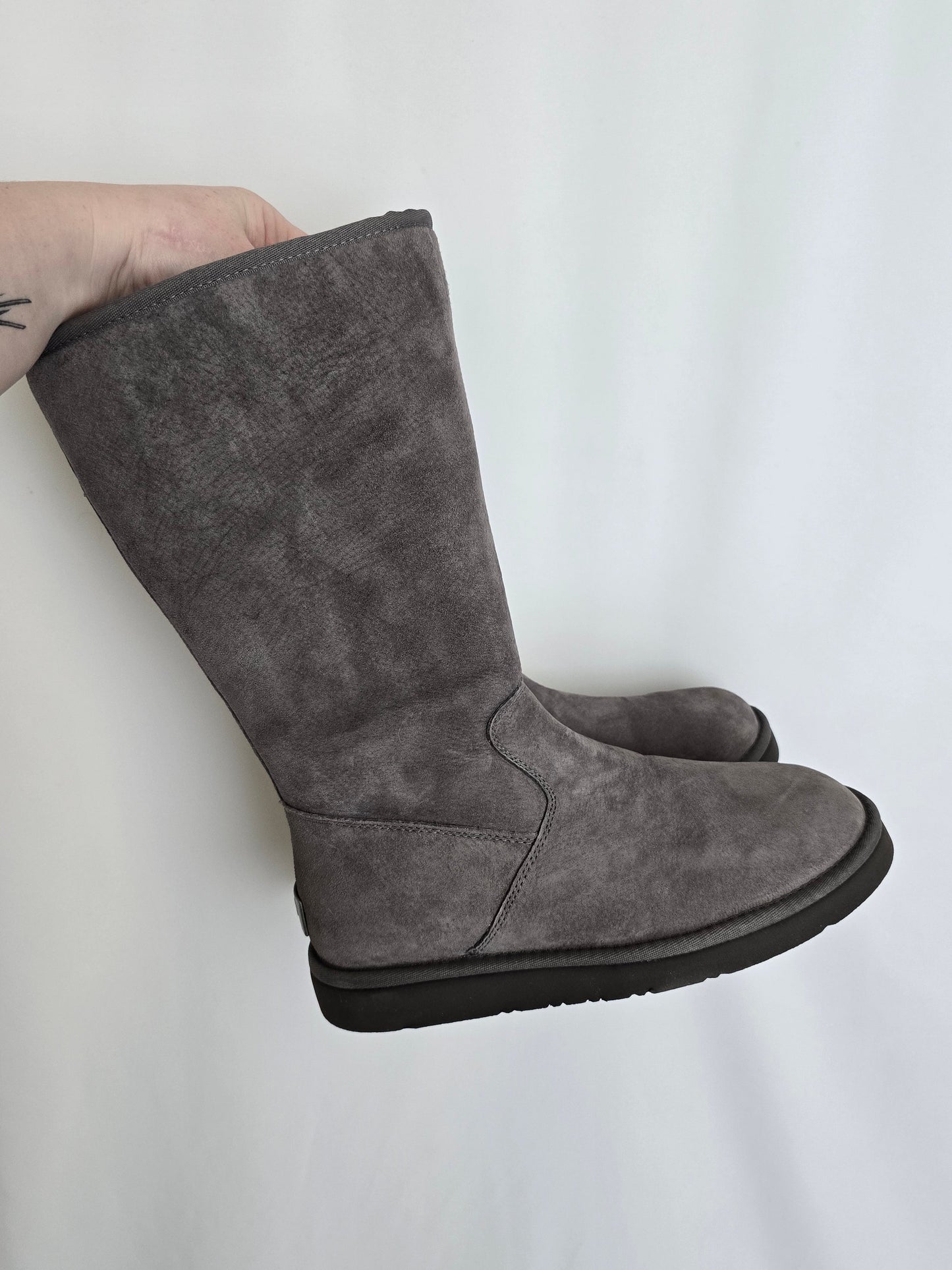 NEW Ugg Ladies Zipper Boots • 8