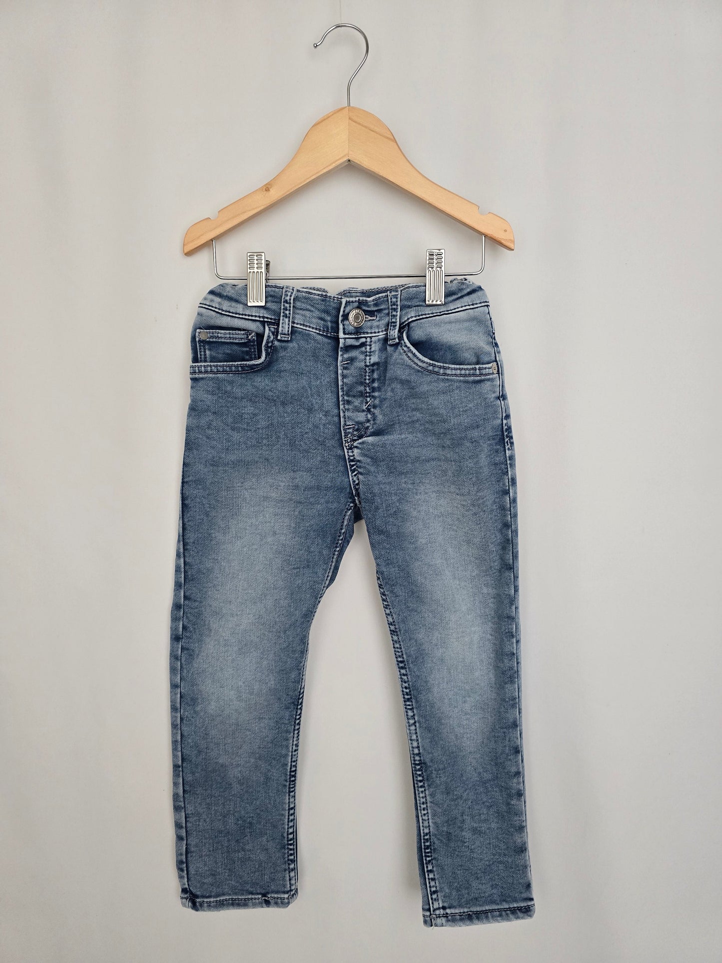 H&M Medium Wash Relaxed Fit Jeans • 4-5 years