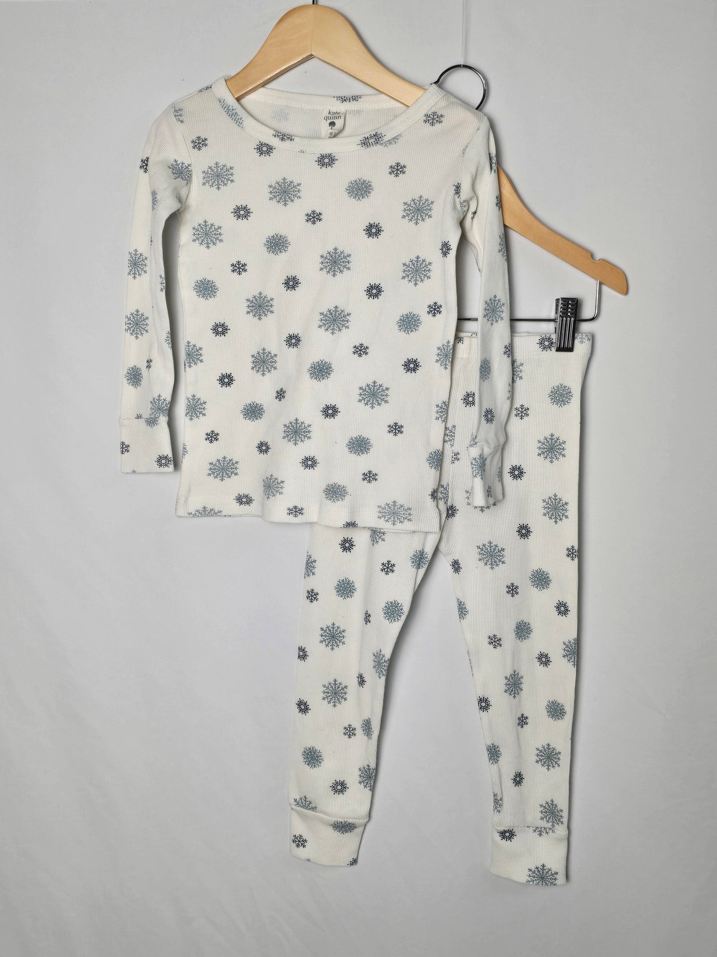 Kate Quinn Organic Cotton Ribbed Snowflake Pajamas • 3T