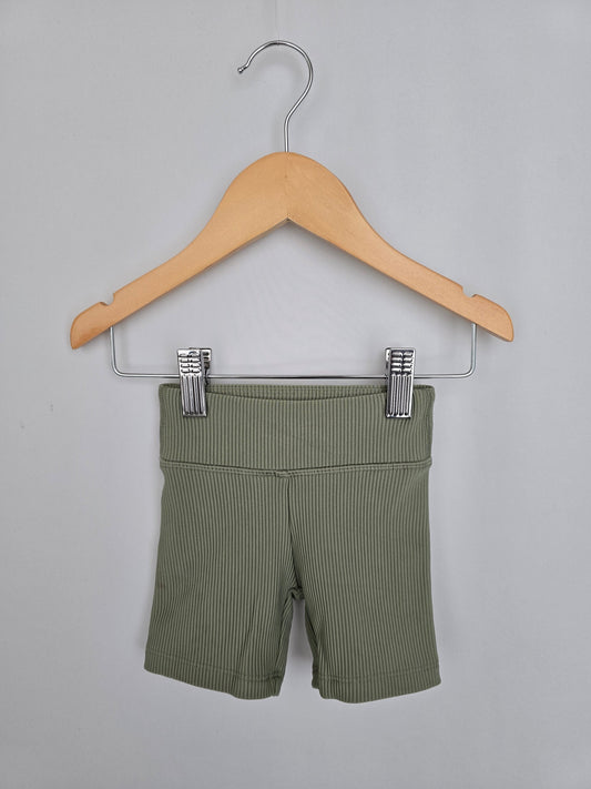 Beau Hudson Olive Ribbed Bike Shorts *stain* • 6-12 months