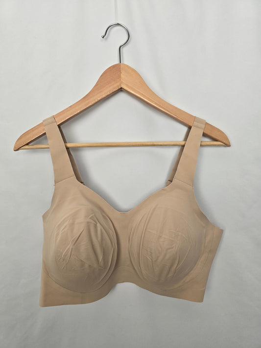 Evelyn Bobbie Beyond Bra • X-large