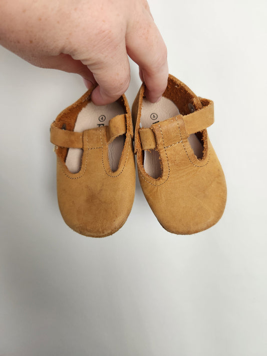 Piper Finn Soft Sole Mary-Jane Shoes • 4C