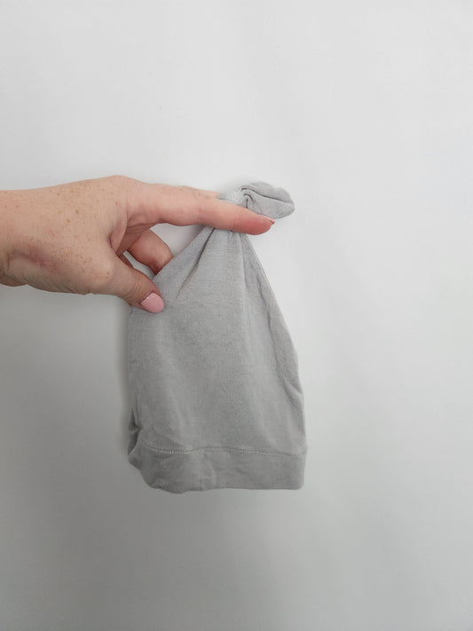 Kyte Baby Grey Knotted Beanie • 0-6 months