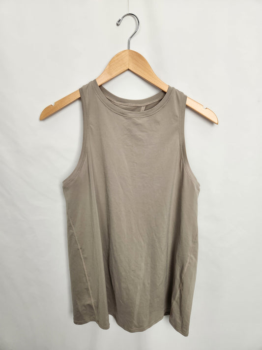 LuluLemon Light Green Open Back Tank • Small 4-6