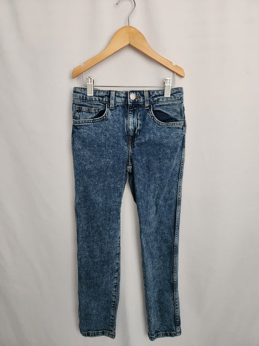 H&M Medium Wash Relaxed Fit Jeans • 7-8 years