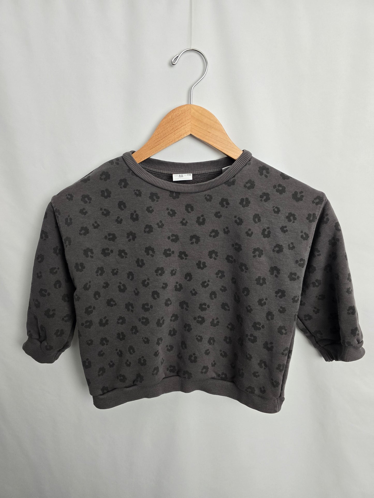 Zara Dark Grey Leopard Crewneck • 4-5 years