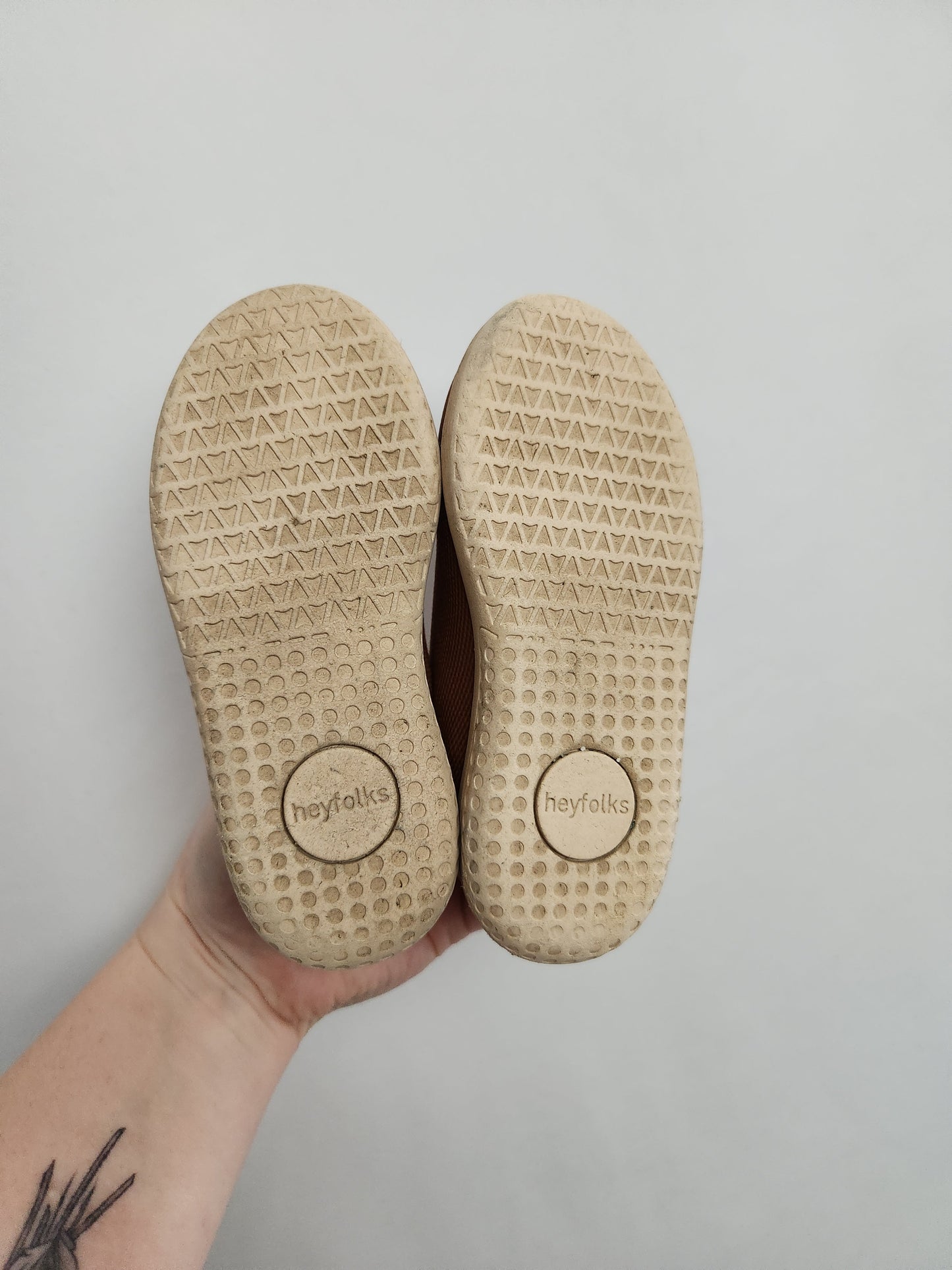 HeyFolks Chestnut Voyageur Sneakers • 8C