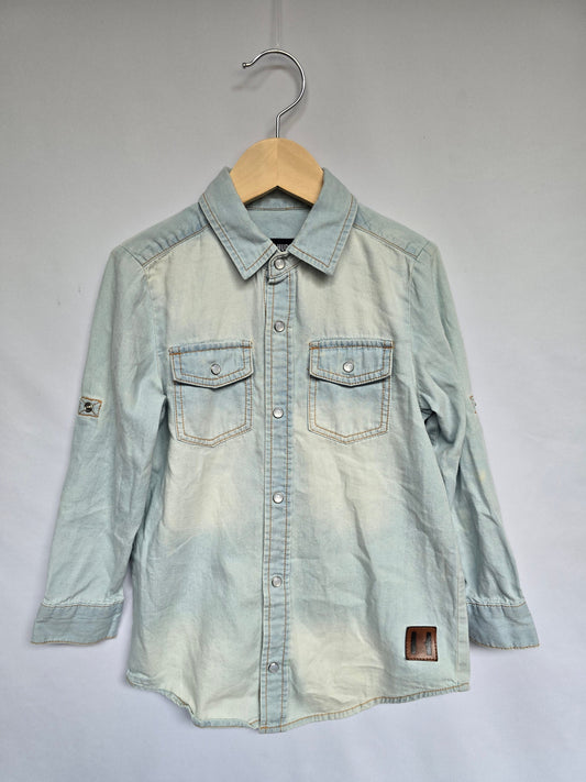 Beau Hudson Denim Button Down Shirt • 4 years