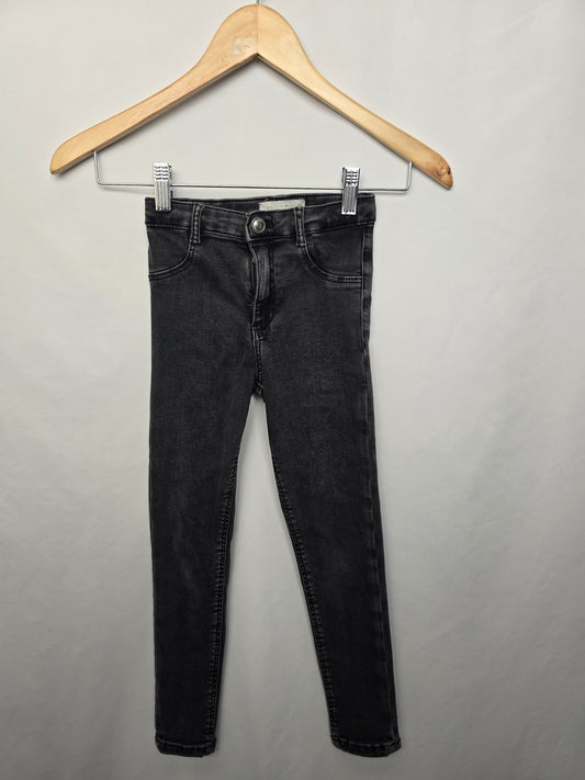 Zara Black Distressed Skinny Denim • 8 years