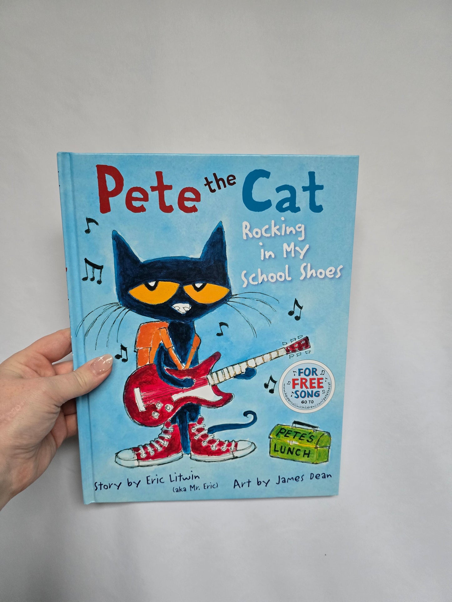 Pete the Cat Rocking in my School Shoes • Hardcover Book