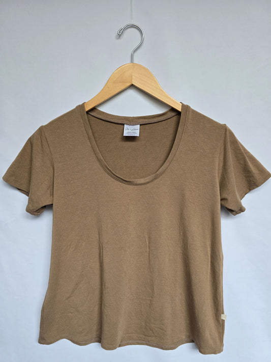 Jax & Lennon Oak Cropped Tee • X-small