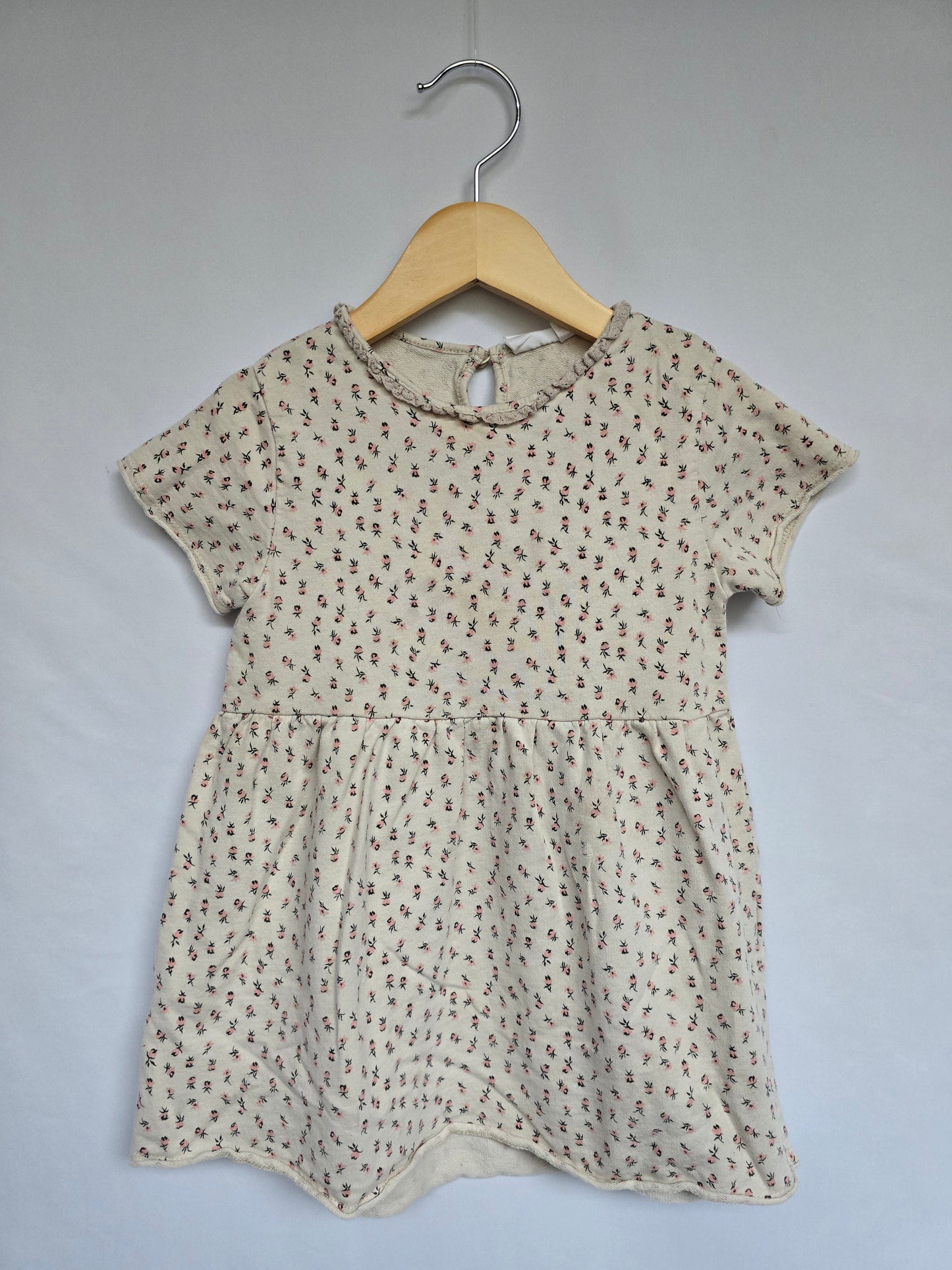 Zara Floral Dress *stains* • 2-3 years