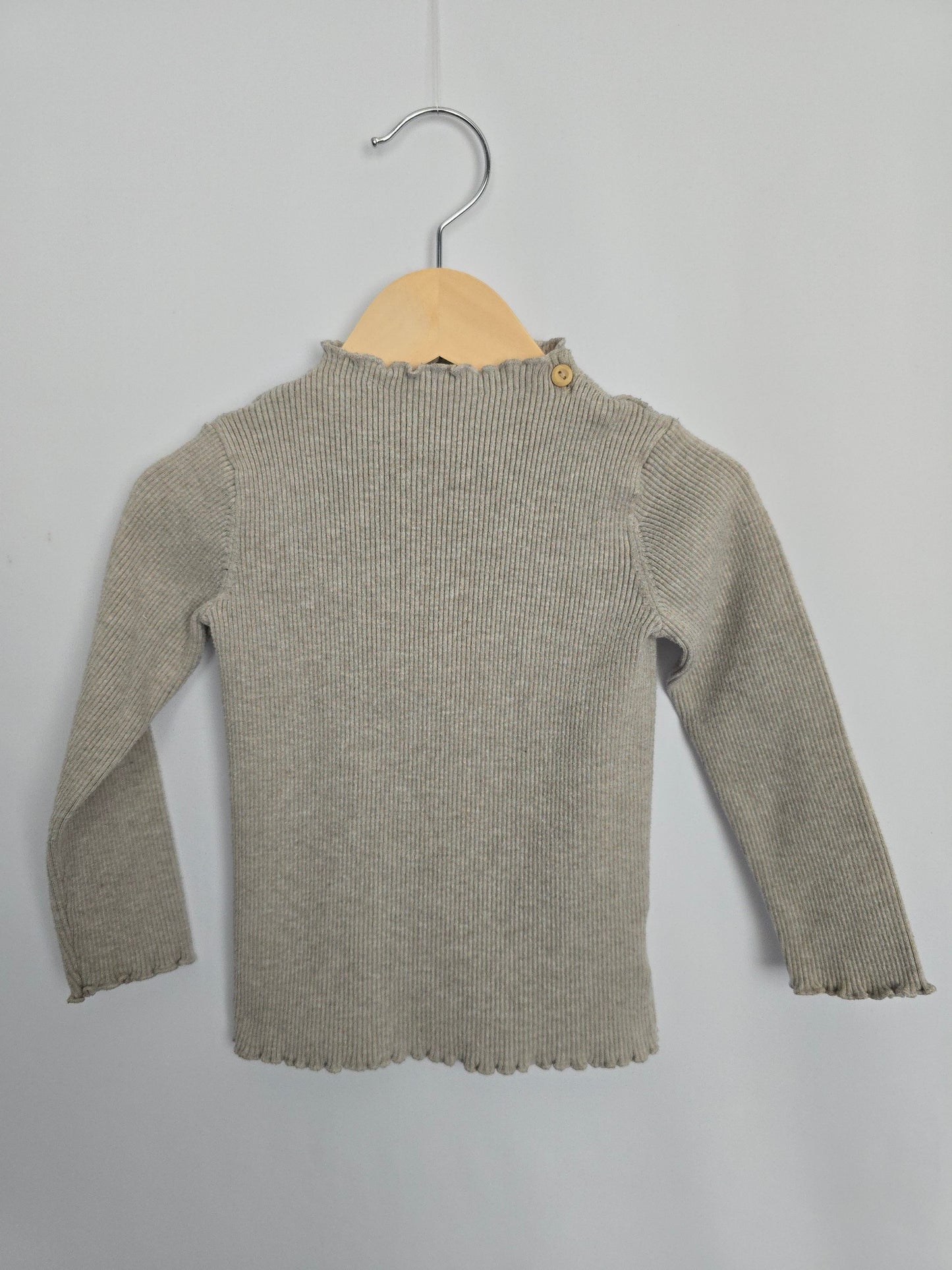 H&M Grey Lettuce Hem Ribbed Long Sleeve Shirt • 1-2 years