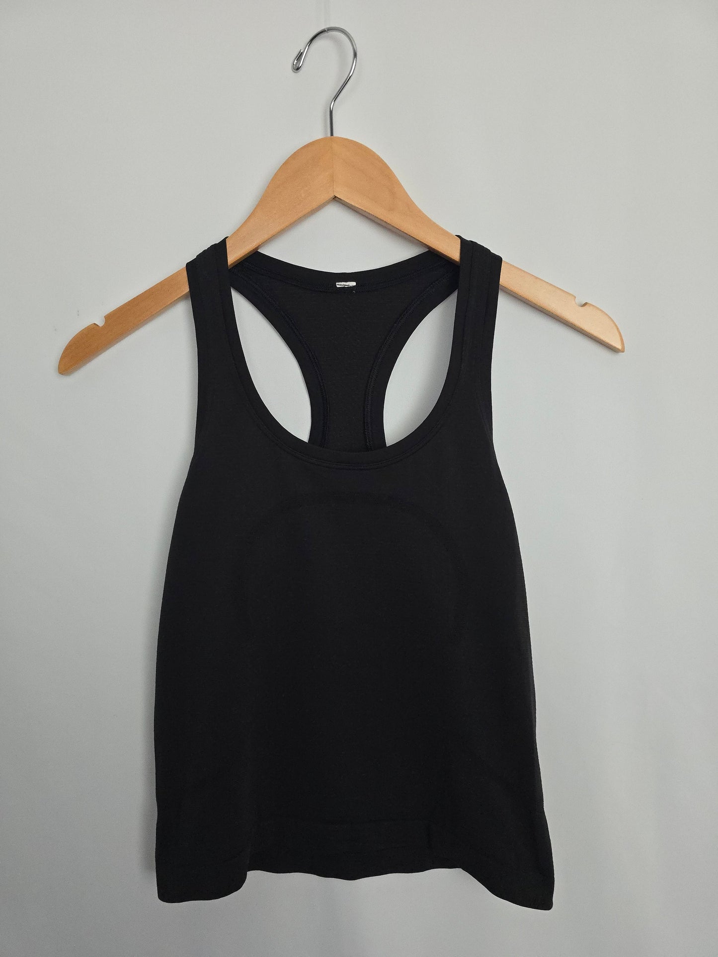 Lululemon Black Waist Length Swiftly Tech Tank • 4 Small