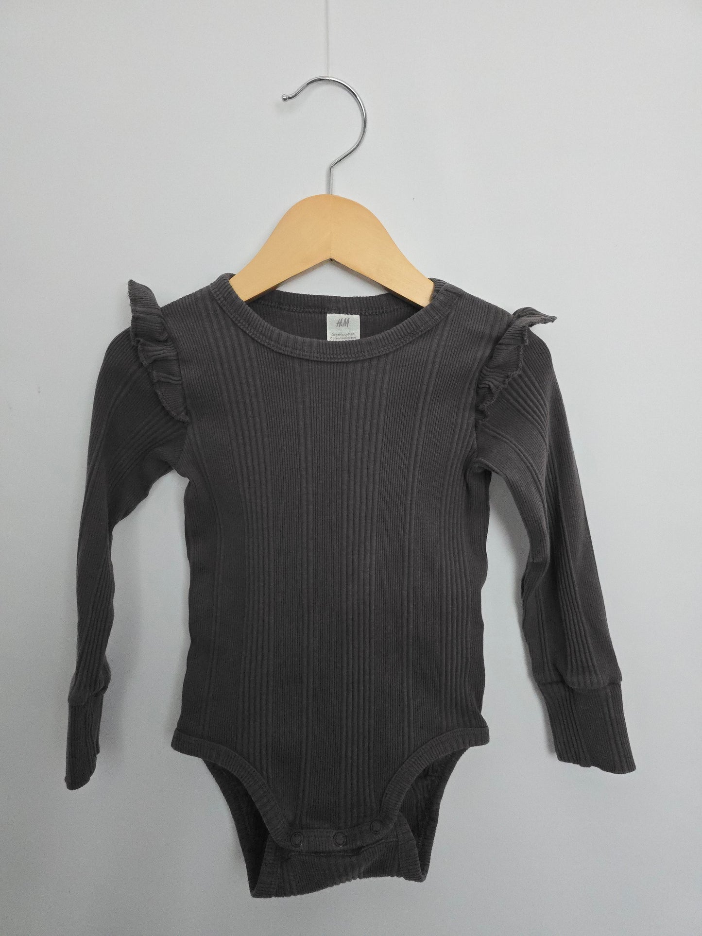 H&M Grey Ribbed Ruffle Shoulder Bodysuit • 12-18 months