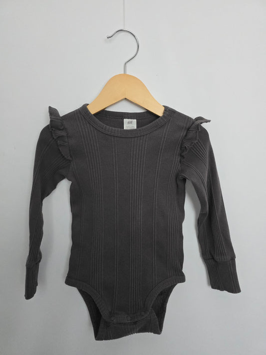 H&M Grey Ribbed Ruffle Shoulder Bodysuit • 12-18 months