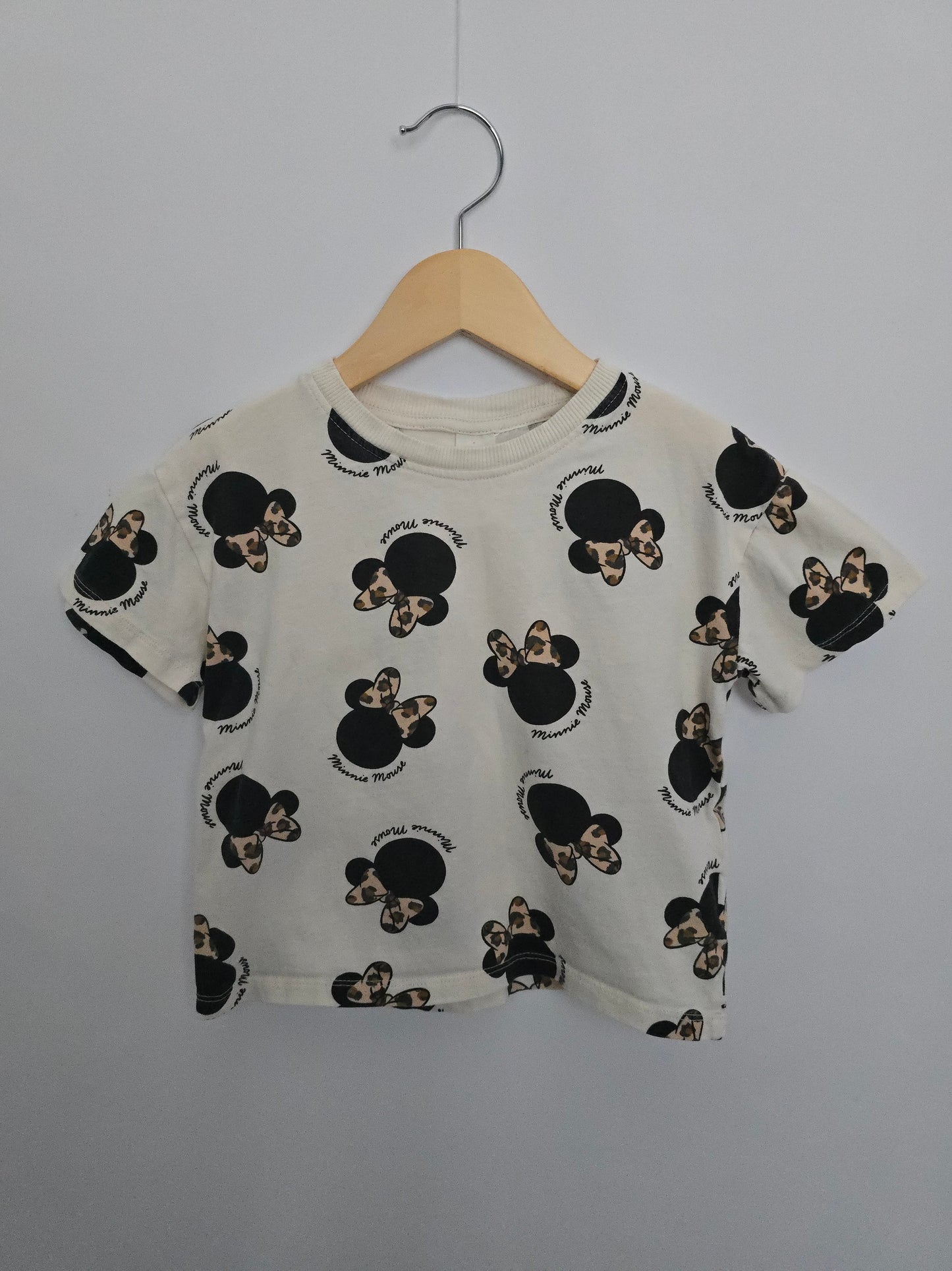 H&M Disney Minnie Mouse Graphic Tee • 3-4 years
