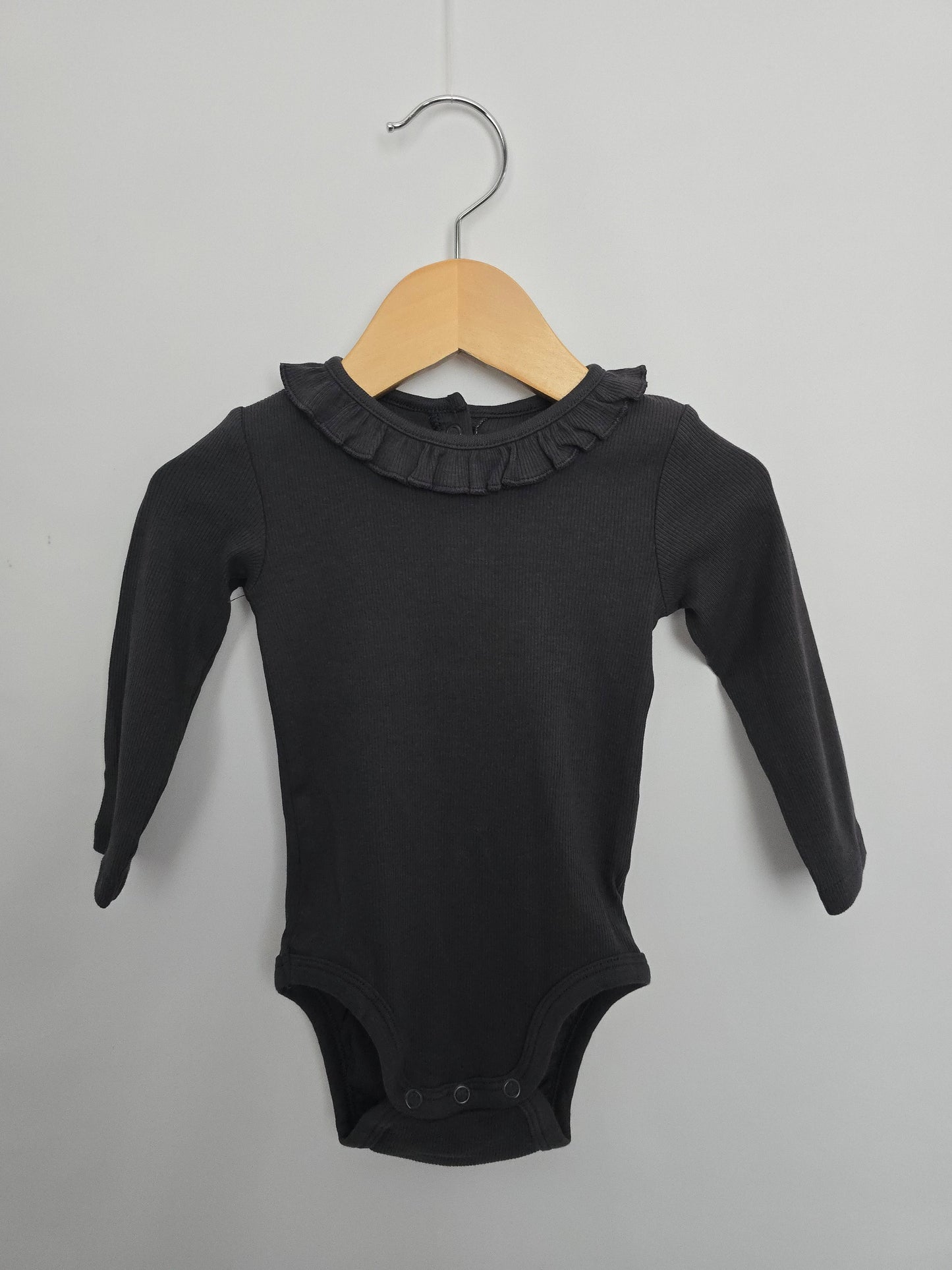 H&M Grey Ribbed Collared Bodysuit • 4-6 months