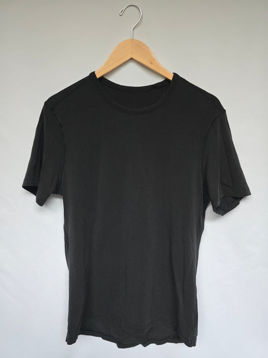 Lululemon Black Tee • 8 Medium