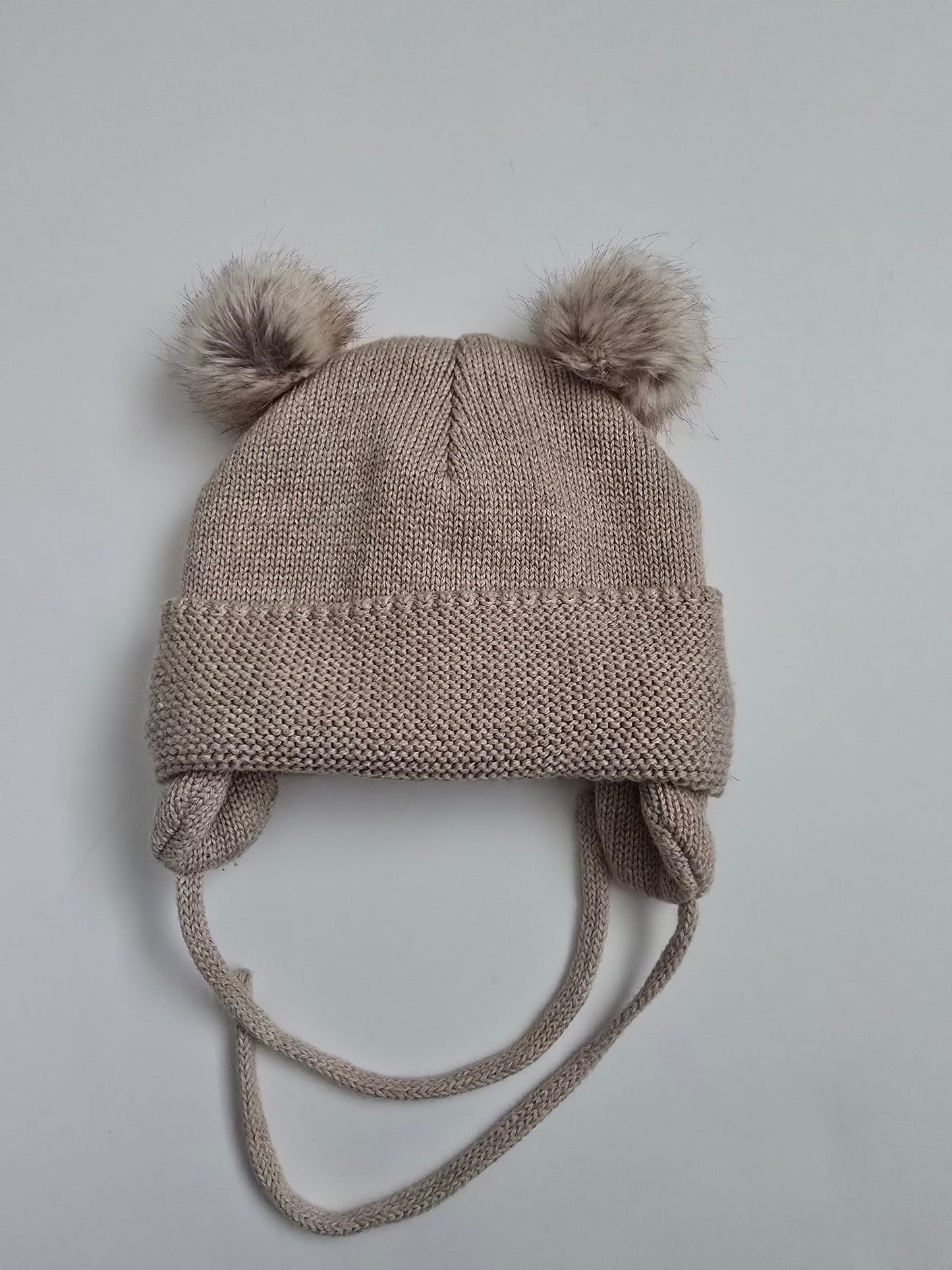 H&M Taupe Knit Pom Toque • 3-6 years