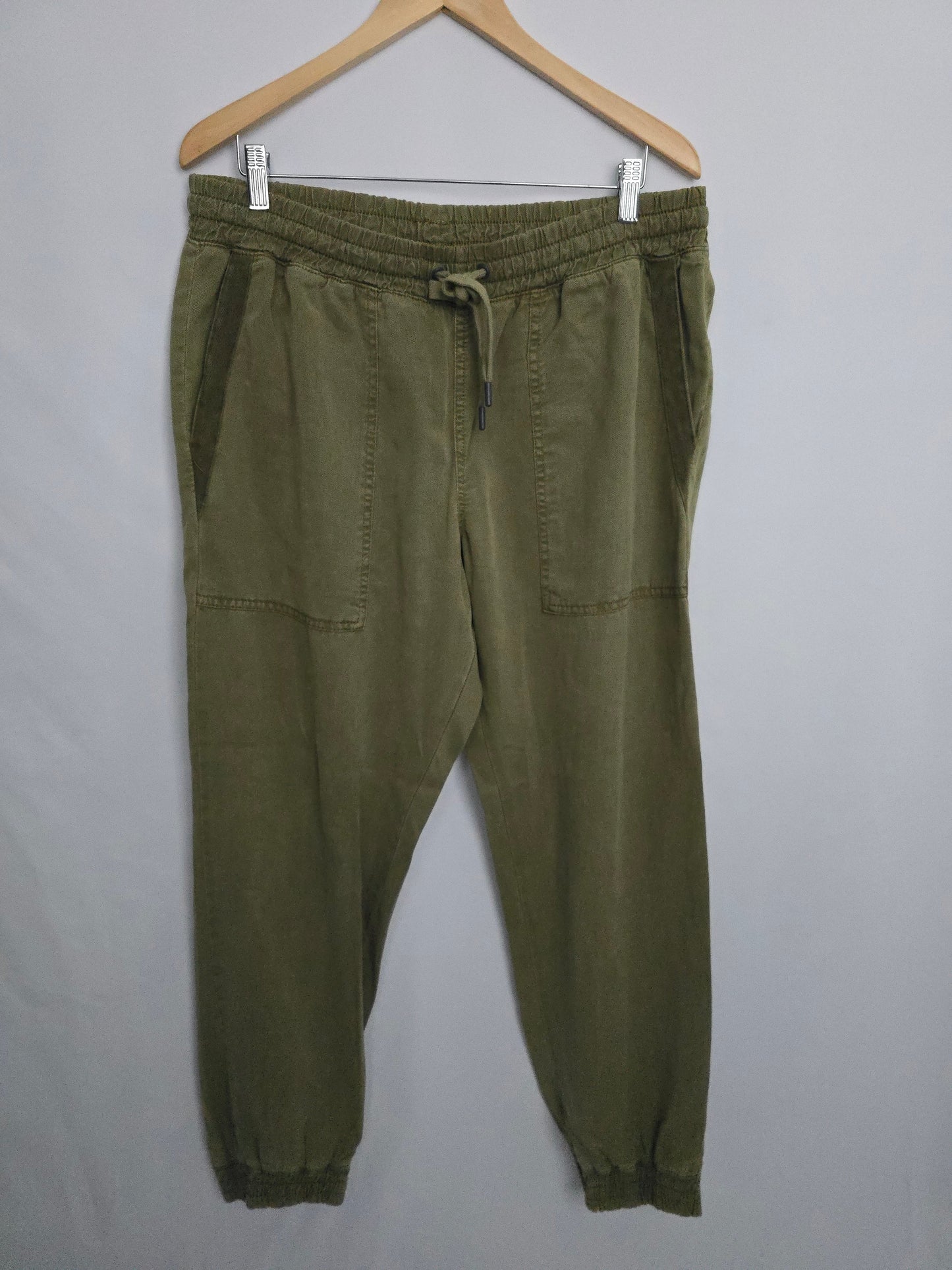 Zara Olive Cargo Joggers • Large