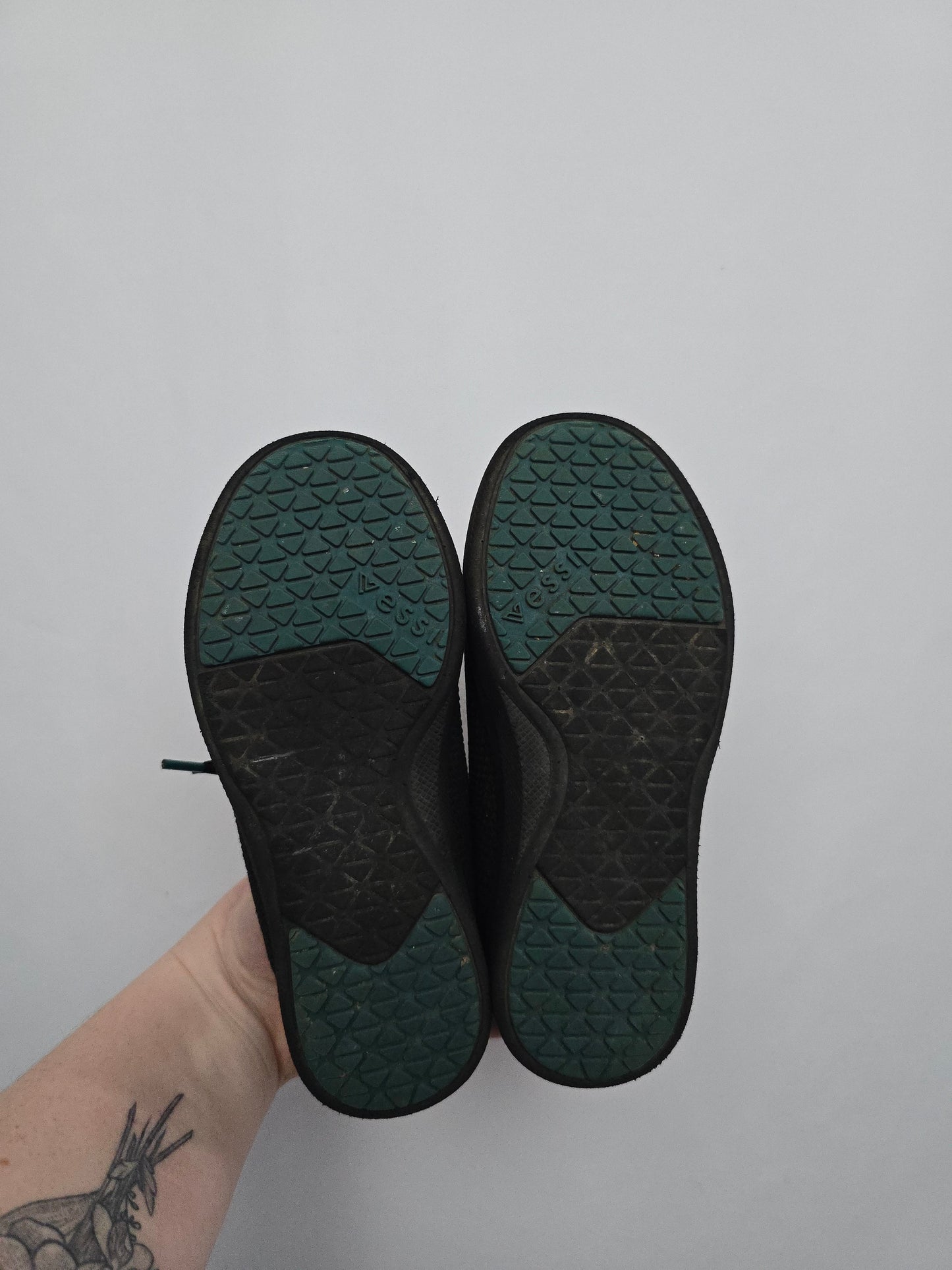 Vessi Cloud Comfort Weekend Sneakers *size* • 10C