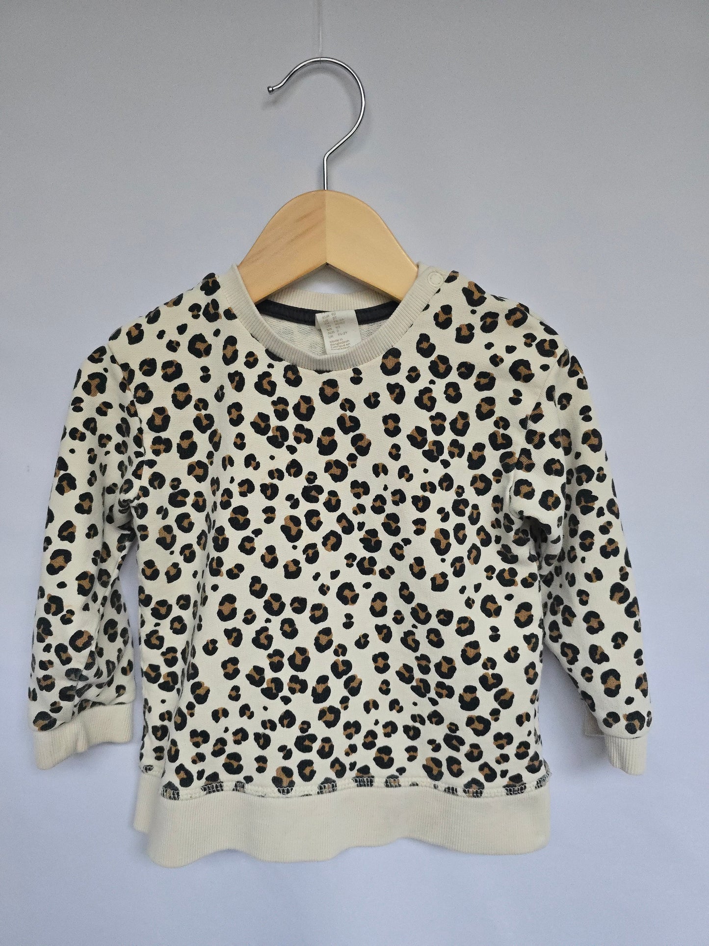 H&M Leopard Crewneck • 18-24 months
