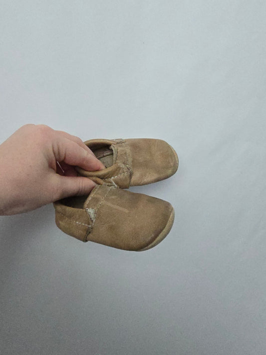 PLAY Minimoc Taupe Soft Sole Shoes • 2C