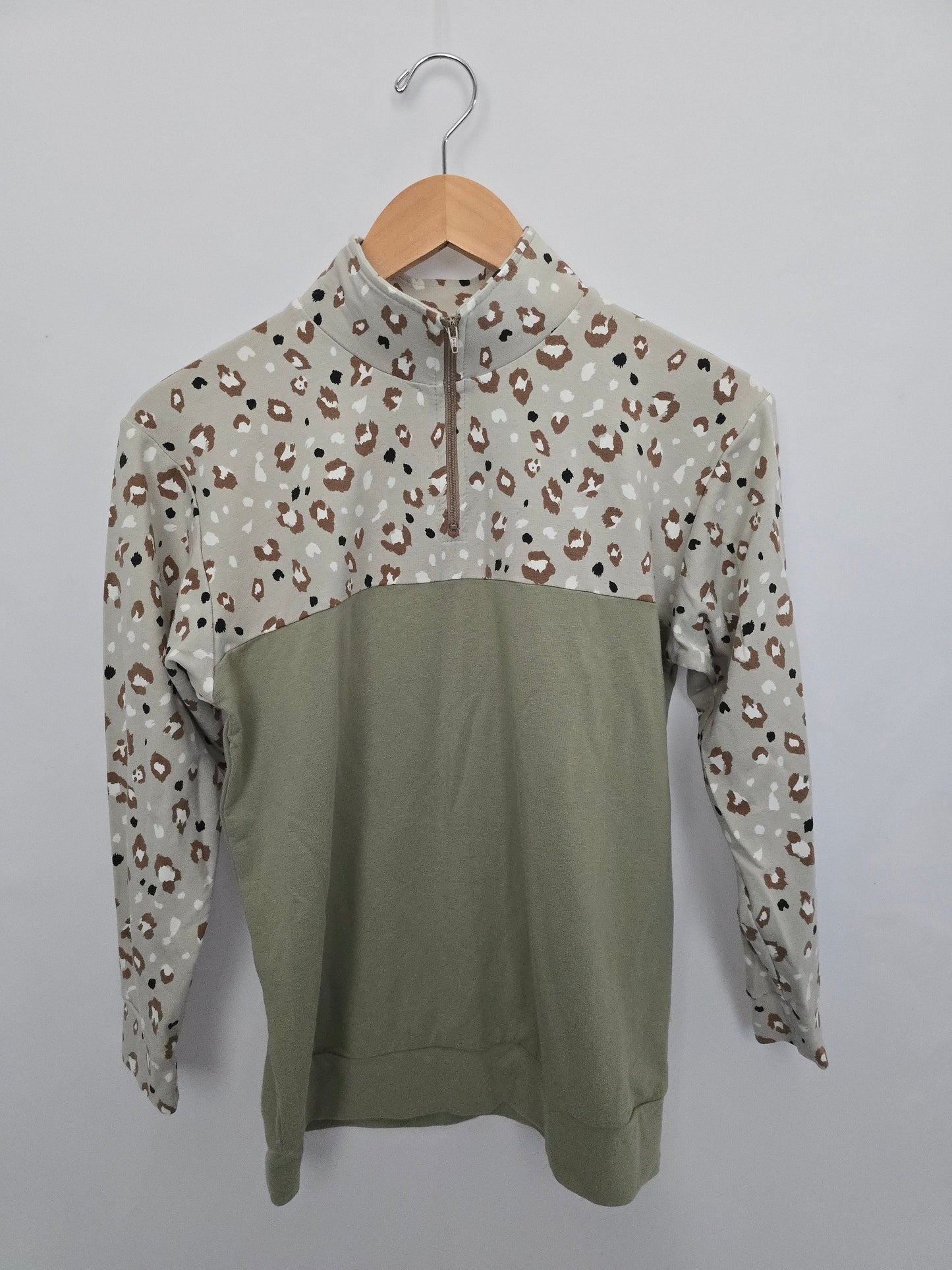 Jax & Lennon Snow Leopard/Mint 1/4 Zip Crew • Youth Large 10-11 years