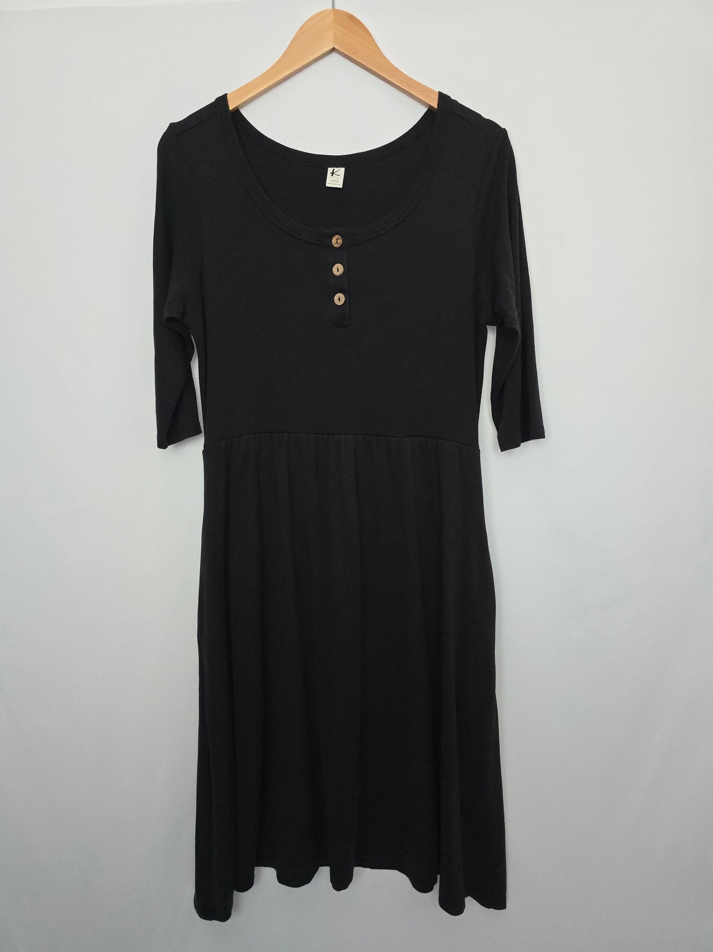 Kindred Studio By Little & Lively Black Dress • Large