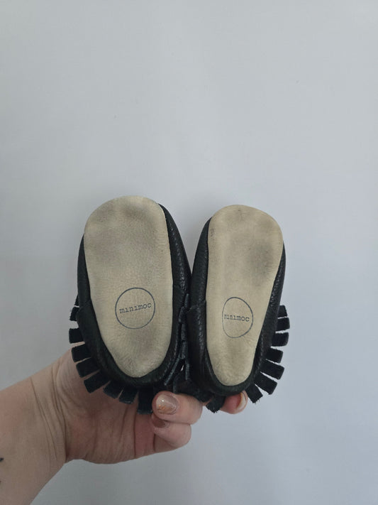 Minimoc Black Fringe Soft Sole Shoes • 3C