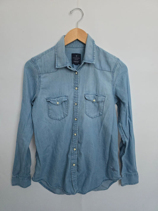 American Eagle Boyfriend Denim Shirt • Small